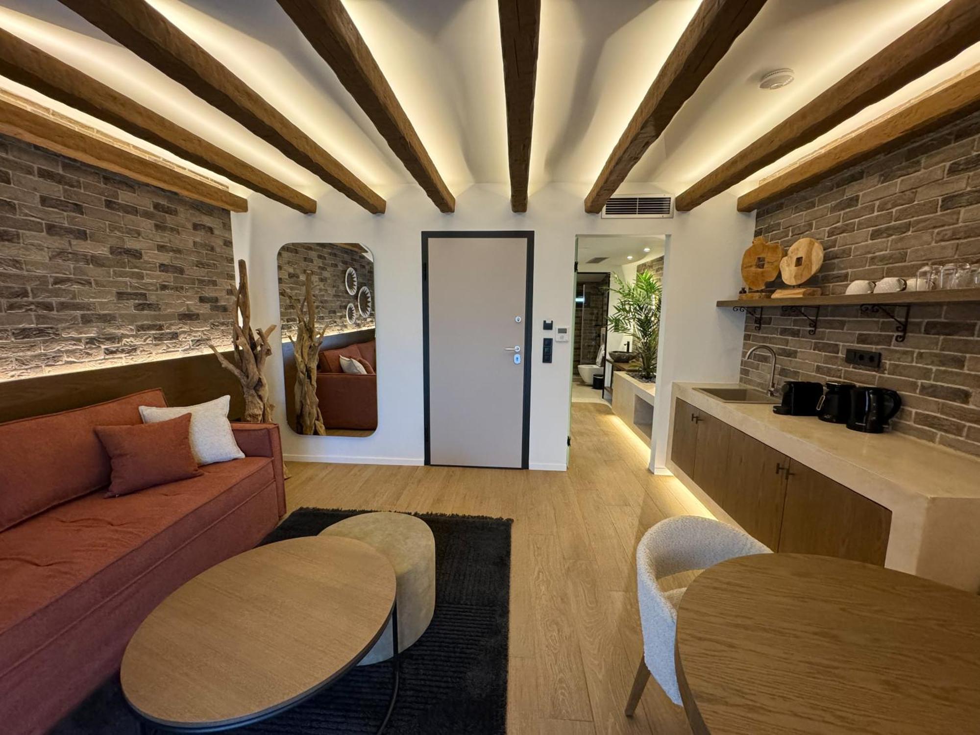 Urban Gem In The Heart Of Naoussa A Stylish Escape Lägenhet Naousa  Exteriör bild