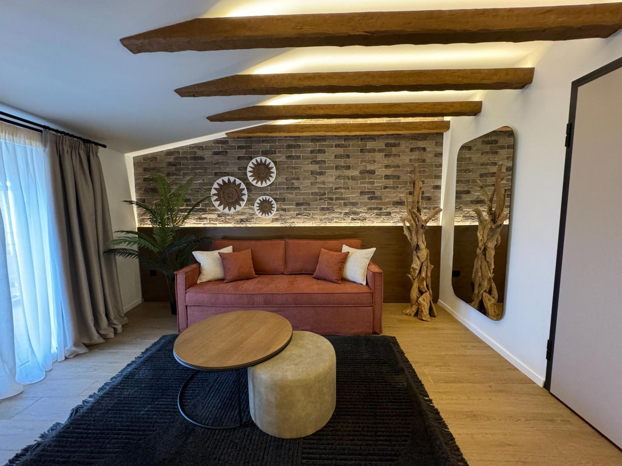 Urban Gem In The Heart Of Naoussa A Stylish Escape Lägenhet Naousa  Exteriör bild